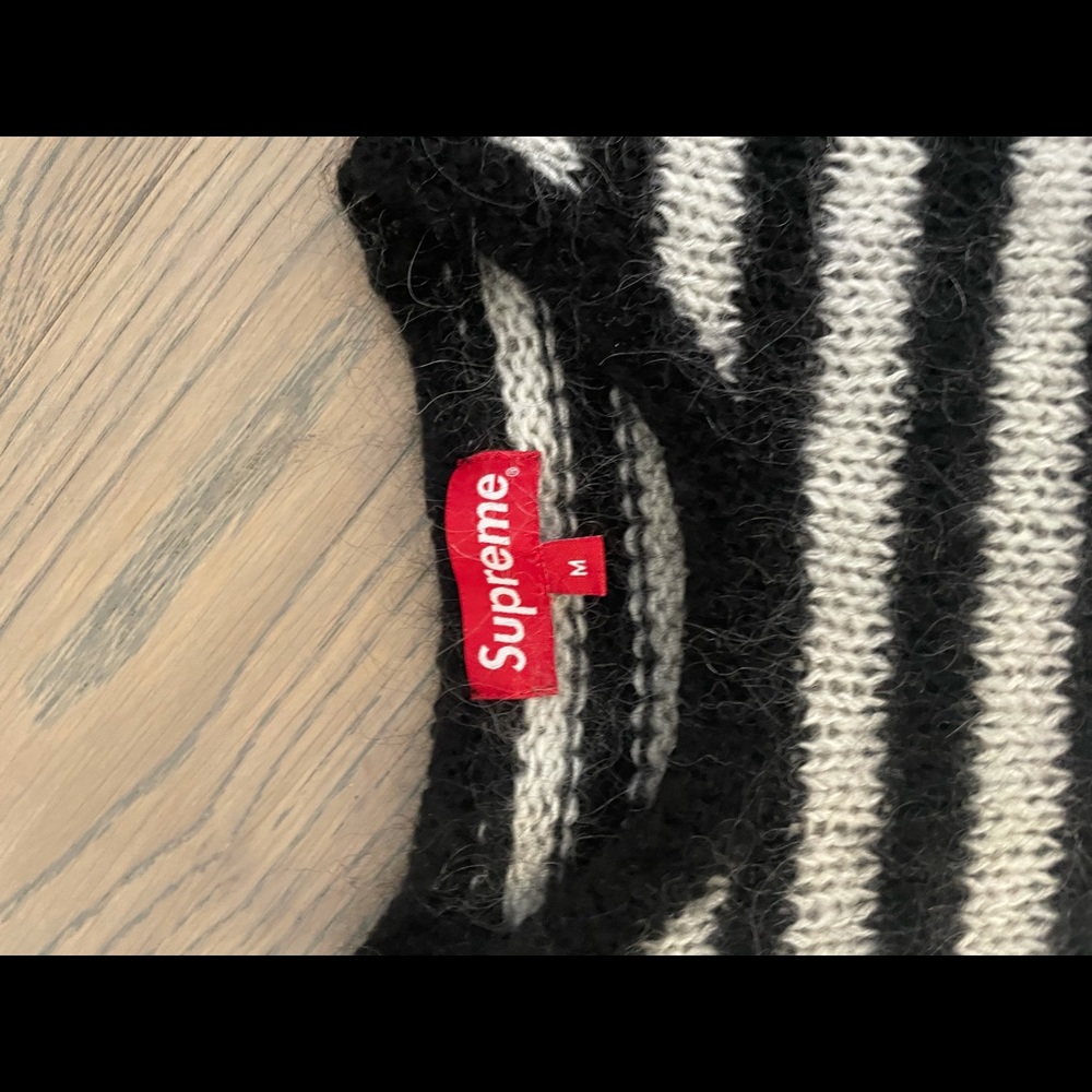 Supreme knit - Picture 2 of 3